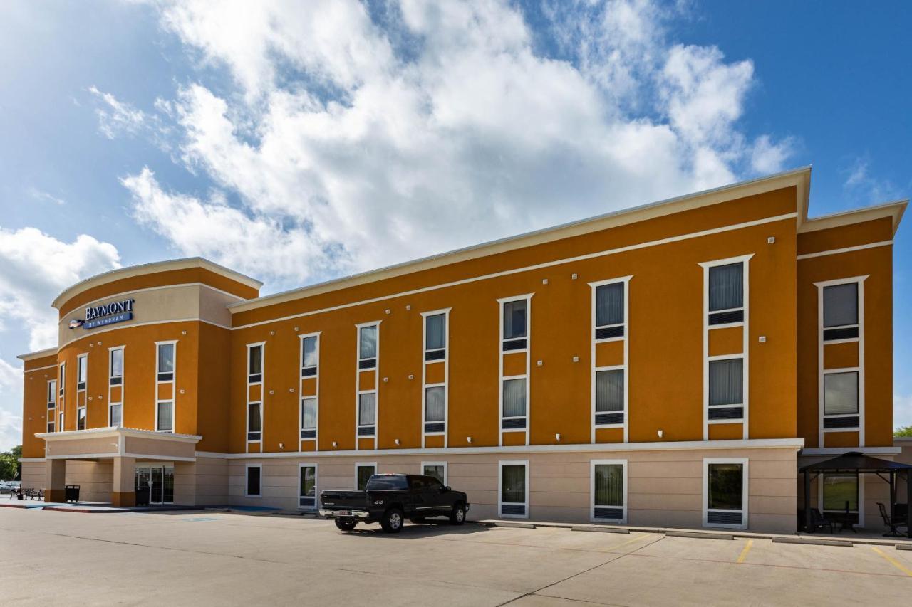 Hotel Baymont By Wyndham Victoria Exterior foto