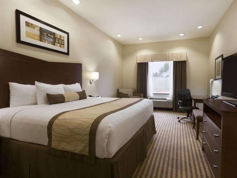Hotel Baymont By Wyndham Victoria Exterior foto